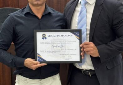 Yuris Bar recebe Moção de Aplausos na Câmara Municipal