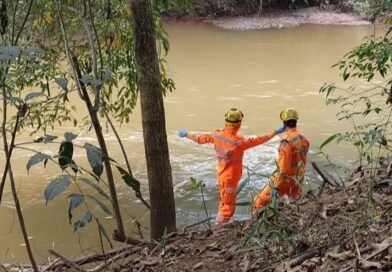 BOMBEIROS RECUPERAM CORPO EM RIO PIRACICABA (ATUALIZAÇÃO)