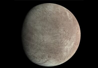 Europa, lua de Júpiter, se destaca como um dos locais mais promissores na busca por vida extraterrestre